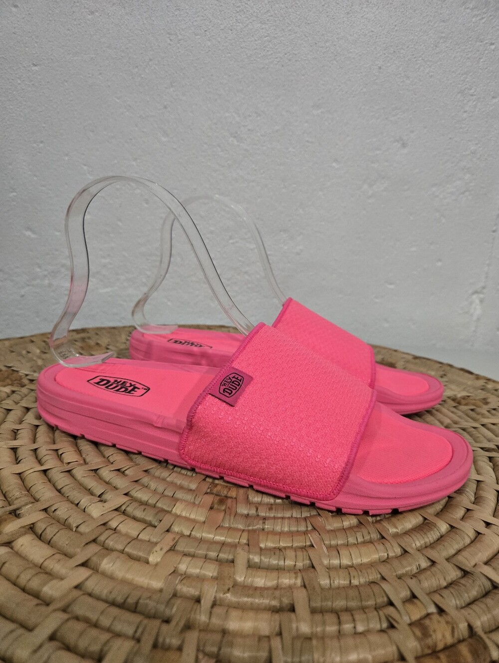 Hey Dude Chandler Pink Slides